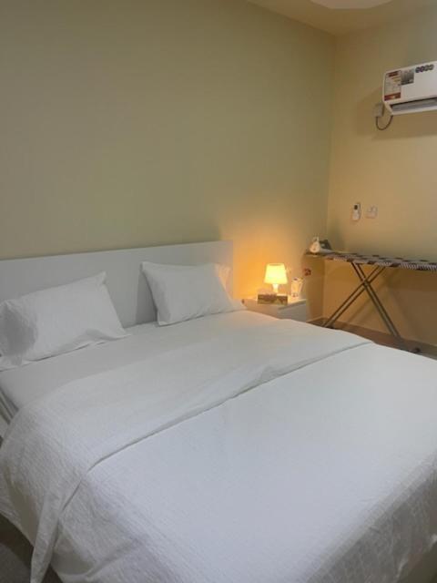 Muaither Hotel And Furnished Apartments Doha Room photo